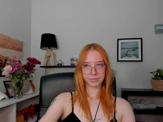 foxSonya live cam on BongaCams