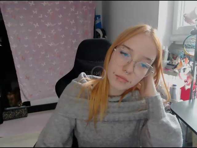 foxSonya live cam on BongaCams