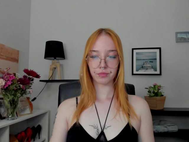 foxSonya live cam on BongaCams