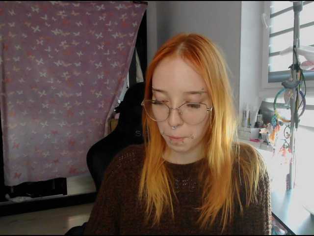 foxSonya live cam on BongaCams