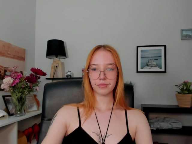 foxSonya live cam on BongaCams