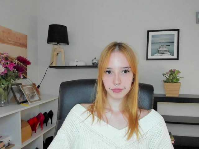 foxSonya live cam on BongaCams