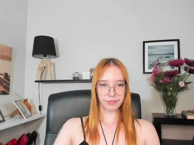 foxSonya live cam on BongaCams