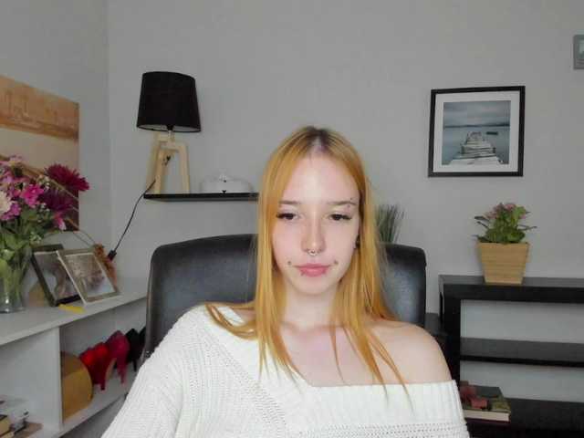 foxSonya live cam on BongaCams