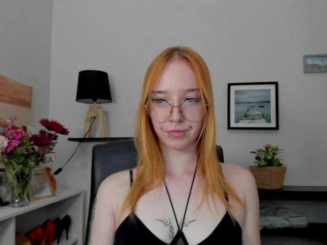 foxSonya live cam on BongaCams