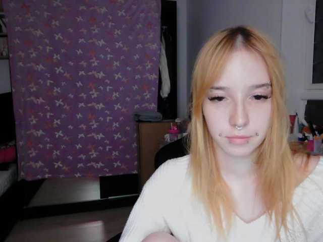 foxSonya live cam on BongaCams