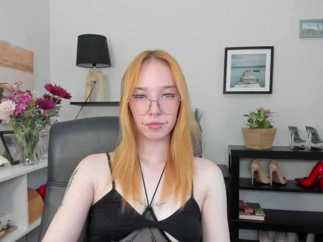 foxSonya live cam on UnifiedCams