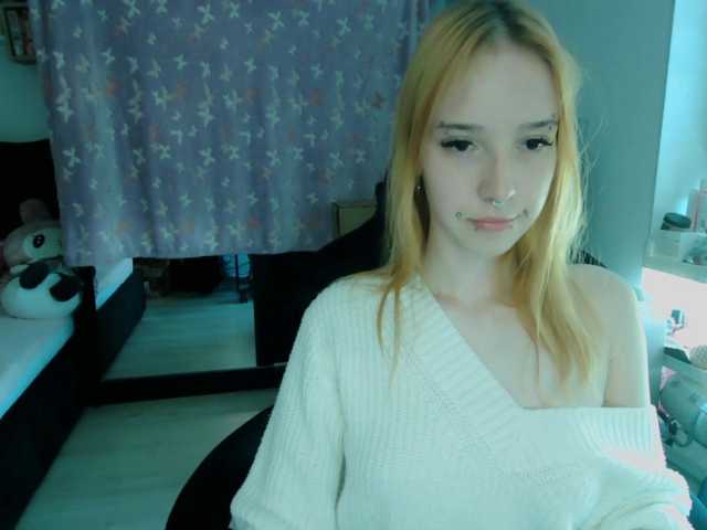 foxSonya live cam on BongaCams