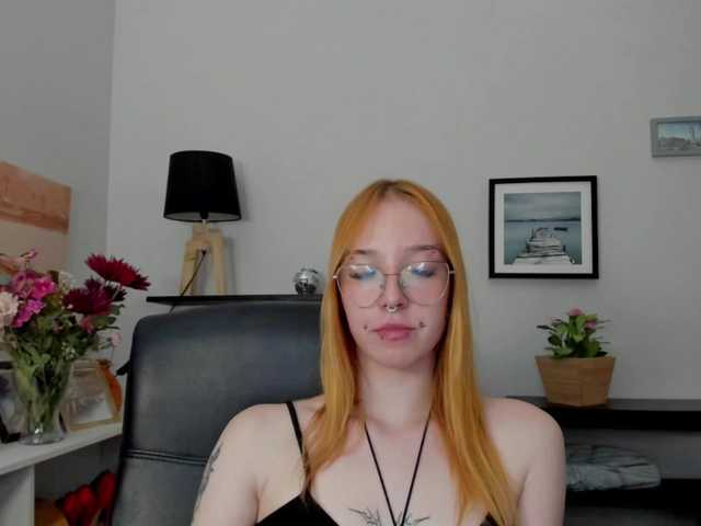foxSonya live cam on BongaCams