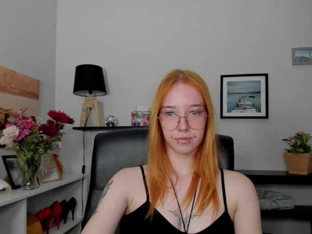 foxSonya live cam on BongaCams