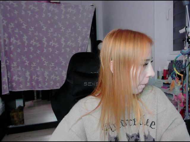 foxSonya live cam on BongaCams