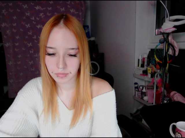 foxSonya live cam on BongaCams