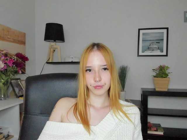 foxSonya live cam on BongaCams