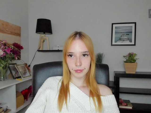foxSonya live cam on BongaCams