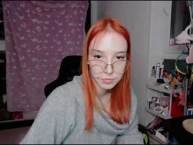 foxSonya live cam on BongaCams