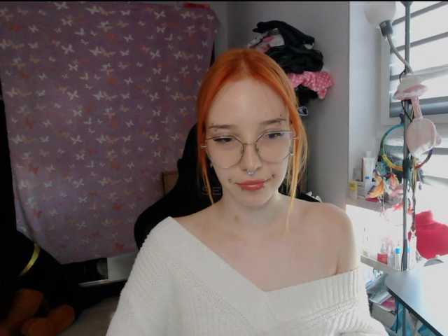 foxSonya live cam on BongaCams