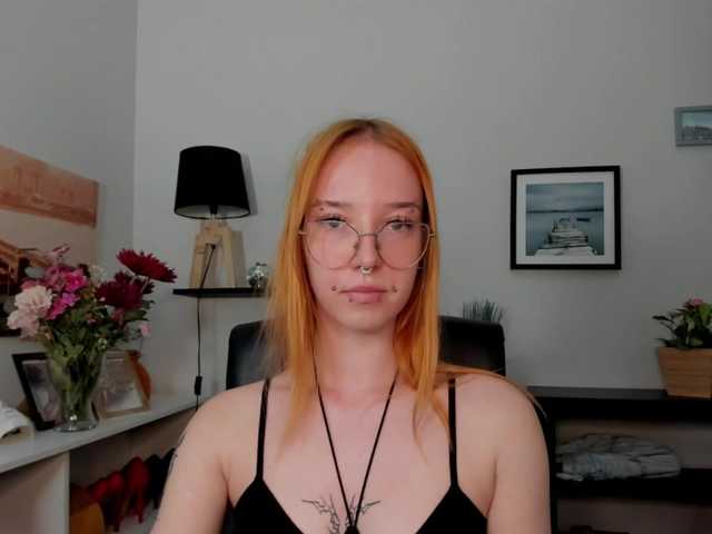 foxSonya live cam on BongaCams