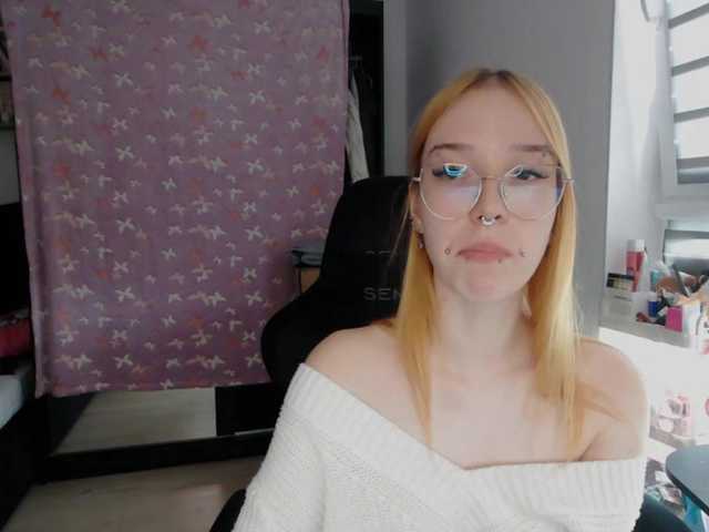 foxSonya live cam on BongaCams