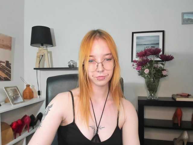 foxSonya live cam on BongaCams