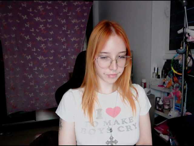 foxSonya live cam on BongaCams