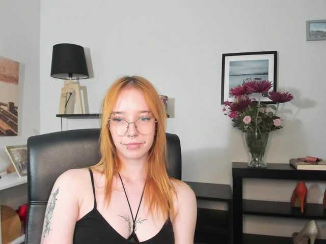 foxSonya live cam on BongaCams