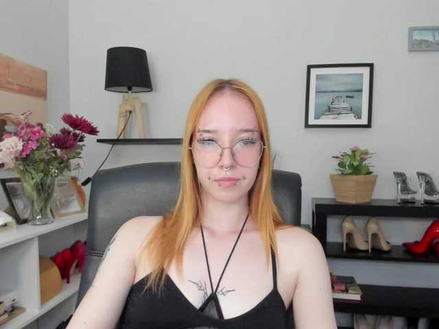 foxSonya live cam on UnifiedCams