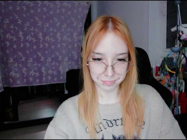 foxSonya live cam on BongaCams