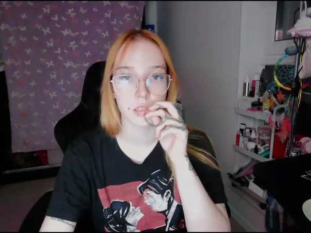 foxSonya live cam on BongaCams