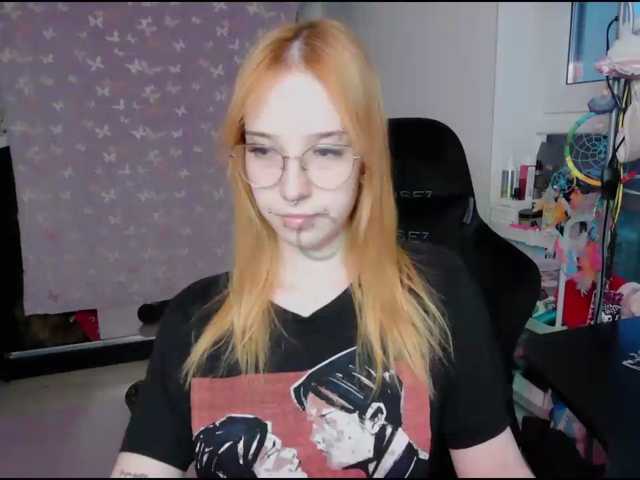 foxSonya live cam on BongaCams