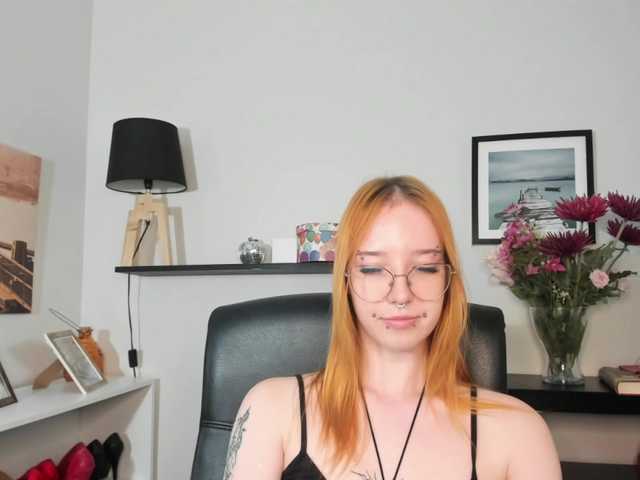 foxSonya live cam on BongaCams