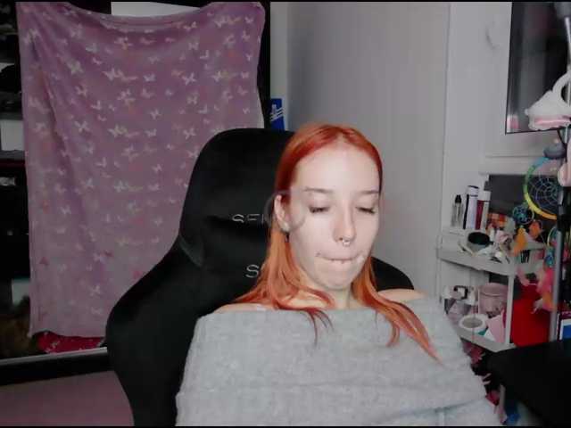 foxSonya live cam on BongaCams
