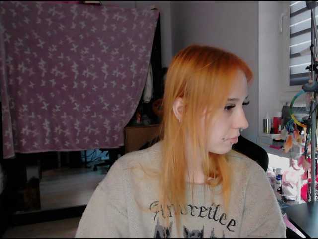 foxSonya live cam on BongaCams