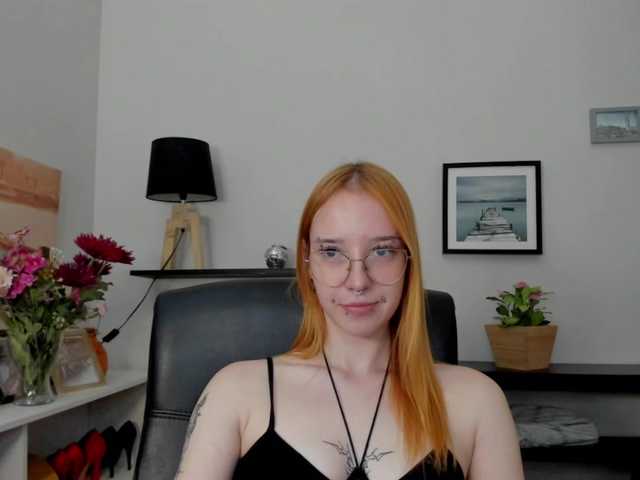 foxSonya live cam on BongaCams