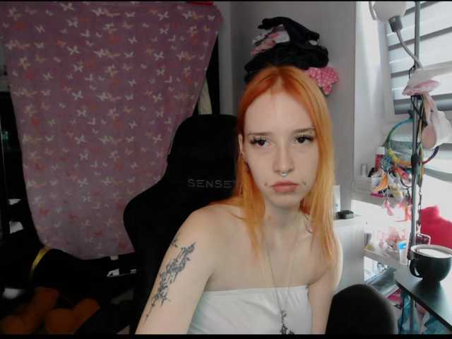 foxSonya live cam on BongaCams