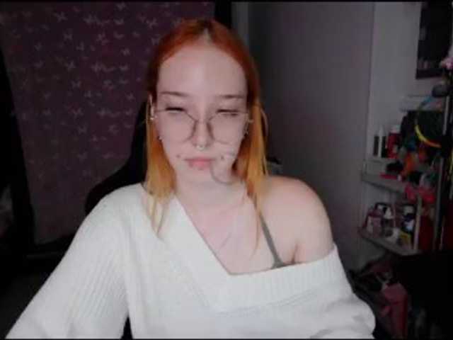 foxSonya live cam on BongaCams