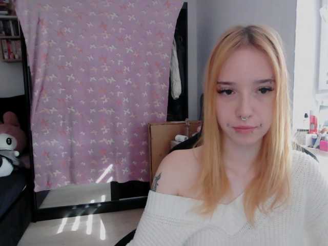 foxSonya live cam on BongaCams