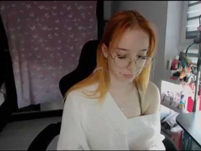 foxSonya live cam on BongaCams