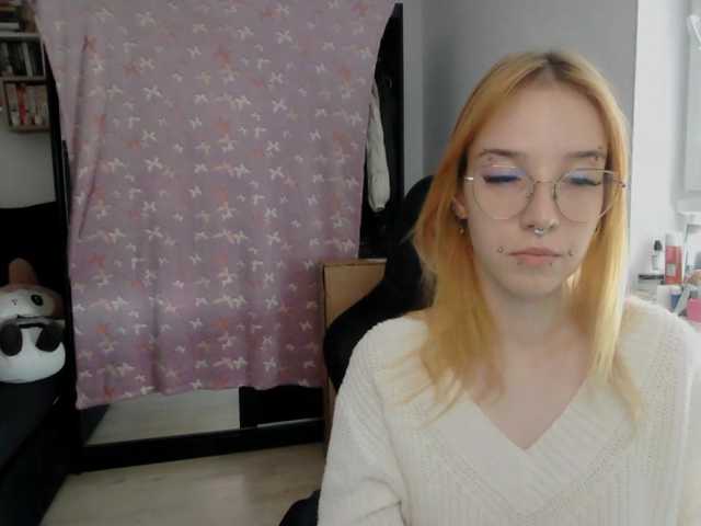 foxSonya live cam on BongaCams