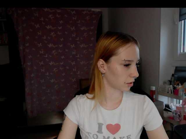 foxSonya live cam on BongaCams