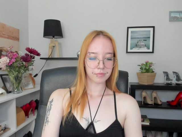 foxSonya live cam on BongaCams
