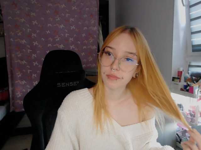 foxSonya live cam on BongaCams
