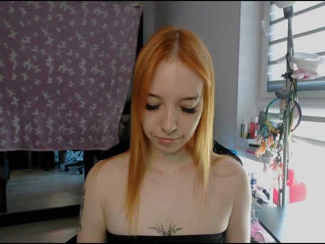 foxSonya live cam on BongaCams
