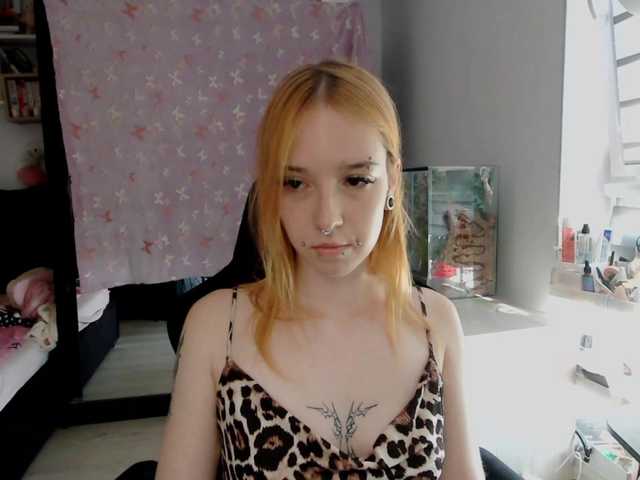 foxSonya live cam on BongaCams