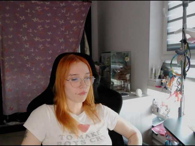 foxSonya live cam on BongaCams