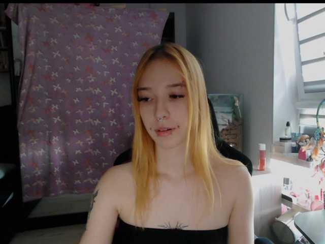 foxSonya live cam on BongaCams