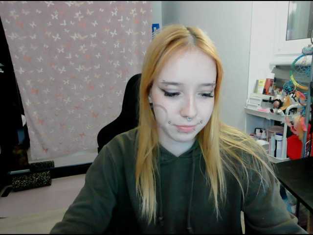 foxSonya live cam on BongaCams