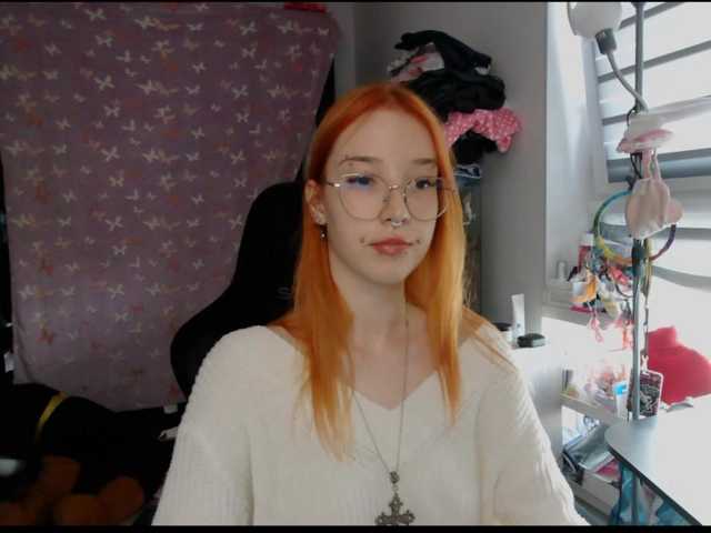 foxSonya live cam on BongaCams