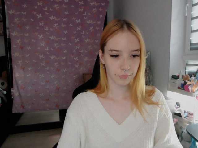 foxSonya live cam on BongaCams