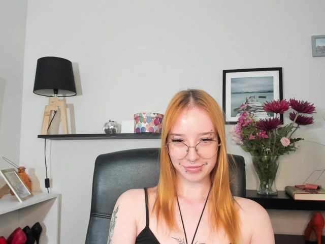 foxSonya live cam on BongaCams