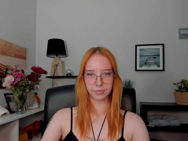 foxSonya live cam on UnifiedCams